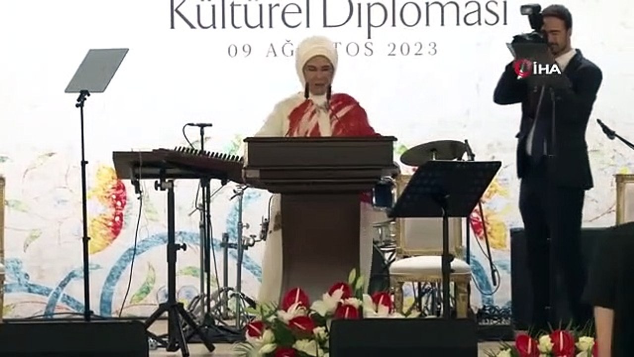 Emine Erdoğan a pris la parole lors du programme "Mémoires du siècle sur la diplomatie culturelle d'hier à aujourd'hui"