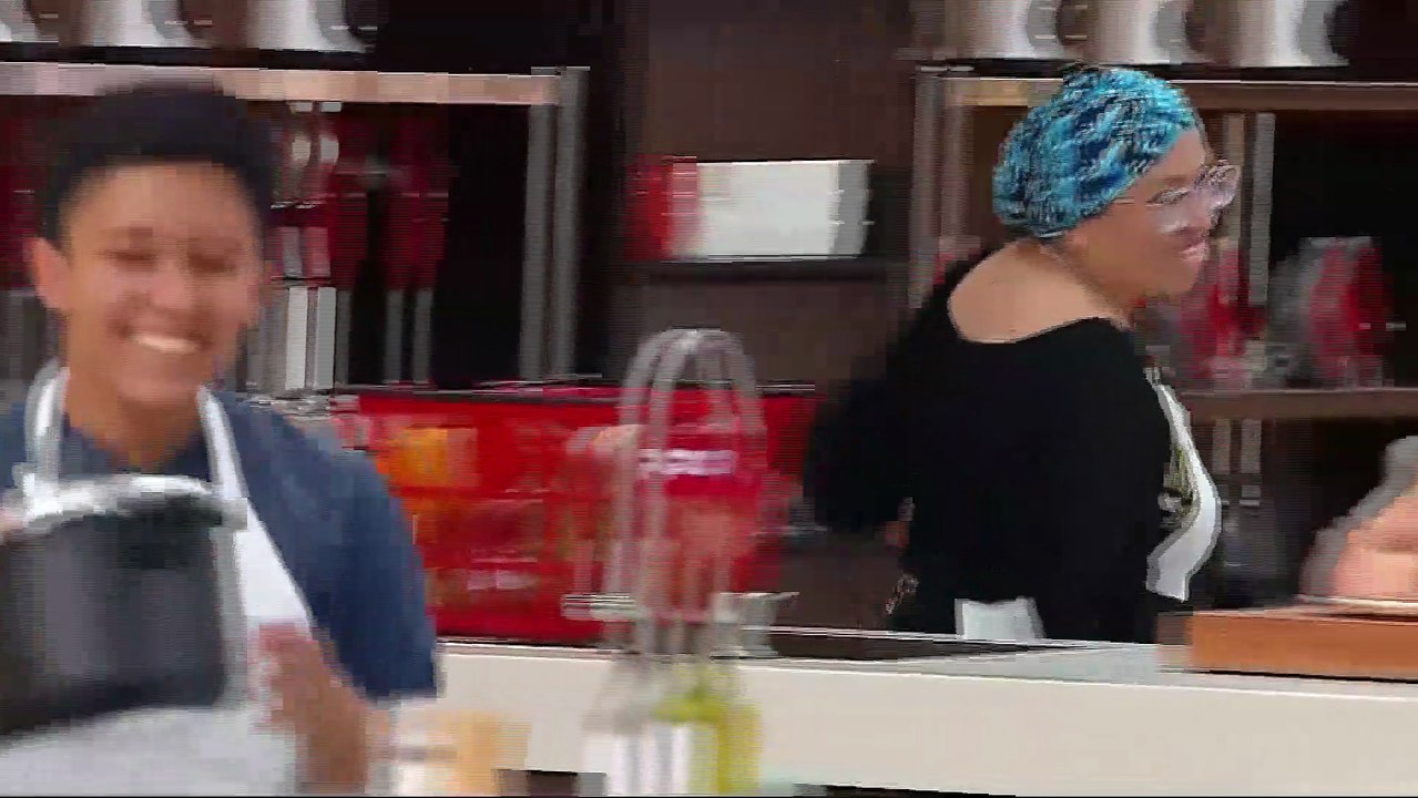 Nicole acusa a Sara de llevarse dos ollas a presión y no compartirlas