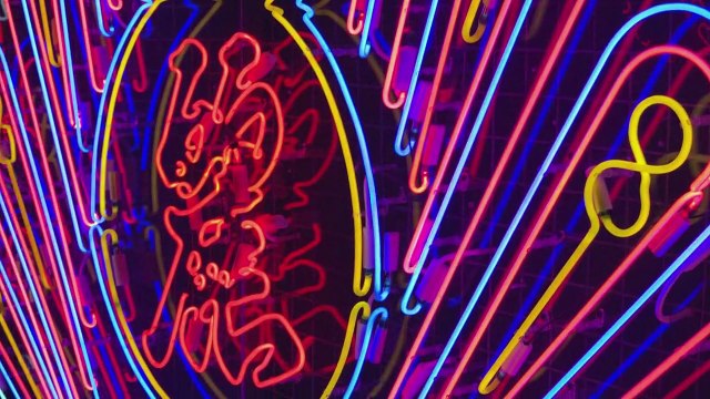 Exibição em Honk Kong busca preservar a história de letreiros neon