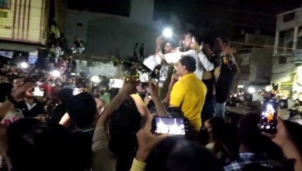 Police station cordoned off after objectionable post in #Ratlam, blockade for two hours, VIDEO