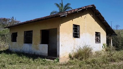 A MACABRA CASA ABANDONADA DA COLINA