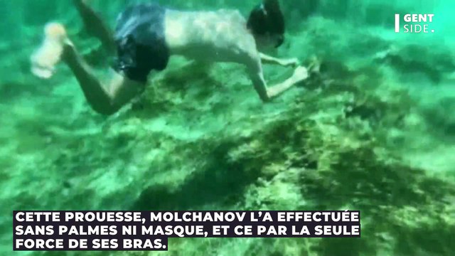 Incroyable, cet homme est capable de plonger en apnée à plus de 130 mètres de profondeur