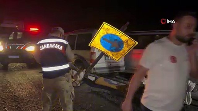 Kaza yapanların yardımına gidenlerin arasına başka bir araç daldı: 3 ölü, 7 yaralı