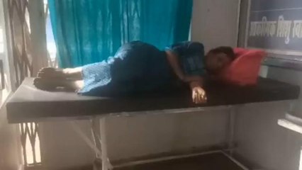 डिंडौरी: श्रद्धालुओं से भरी बस पलटी, कई यात्री हुए घायल