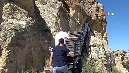 Le monastère Sümela Çakırkaya de Gümüşhane est devenu un nid pour les oiseaux en raison du manque d'intérêt