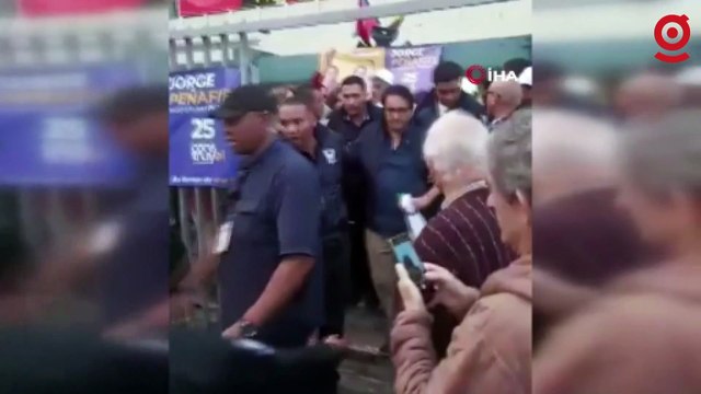 Ekvador'da suikaste uğrayan devlet başkanı adayı hayatını kaybetti