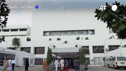 حلّ البرلمان في باكستان تمهيدا لانتخابات يغيب عنها خان