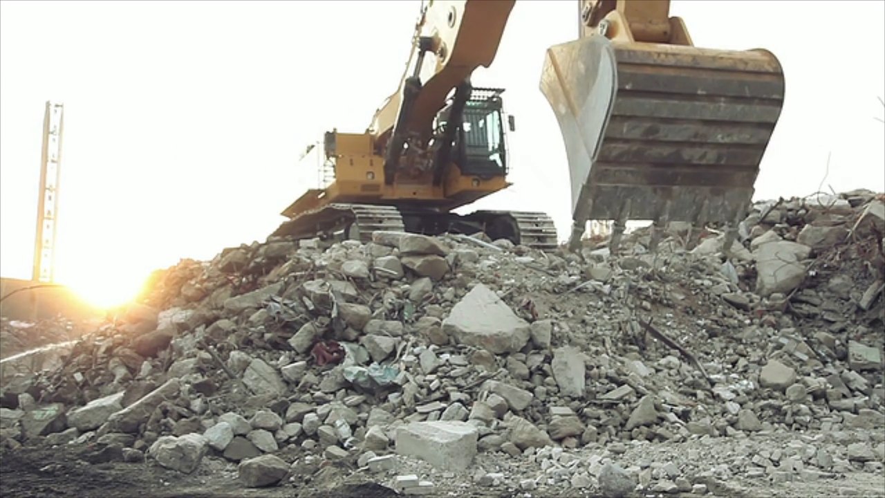 Hannover: Baggerfahrer stößt auf Phosphorbombe