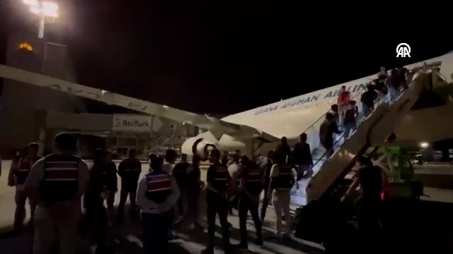 Kocaeli'de 163 düzensiz göçmen sınır dışı edildi