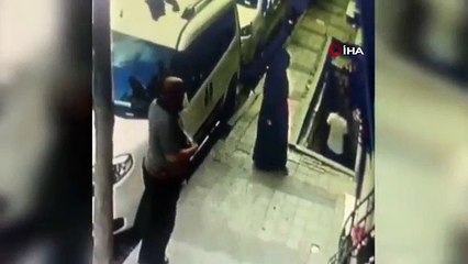 2 vols de téléphone distincts sur caméra à Sultangazi