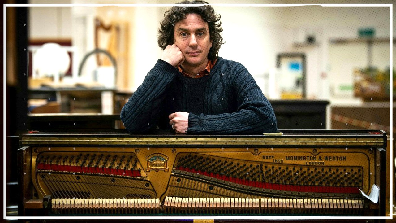 Musiker rettet Klaviere vor dem Müll