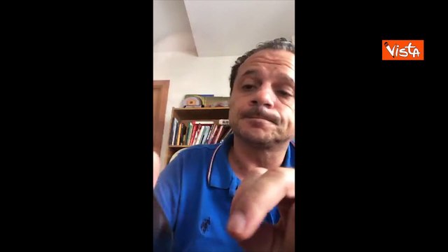 Angelo Duro imbratta manifesti a Taormina, il sindaco Cateno De Luca: Un troglodita