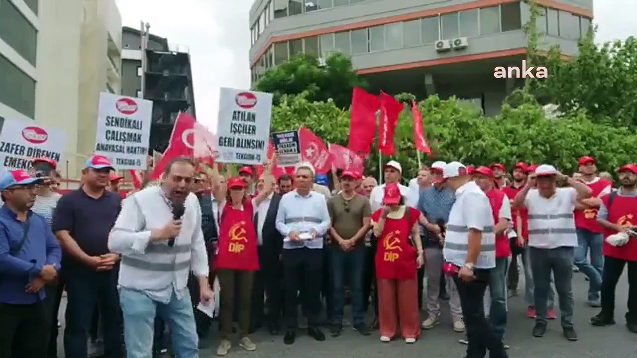 Le syndicat Tekgıda-İş proteste contre les licenciements de l'usine laitière d'Eker