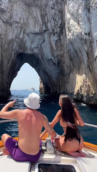 Prince Royce se deja ver con su nueva novia