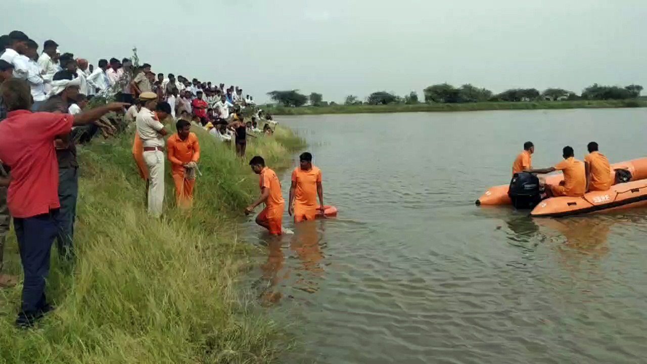 फार्म पॉण्ड में डूबने से दो जनों की मौत, पांच घंटे बाद शव निकाले, मृतक ताई व भतीजा