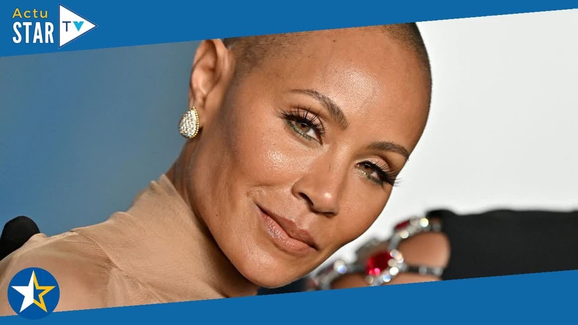 ⁣Jada Pinkett Smith, victime d’alopécie célèbre le retour de ses cheveux