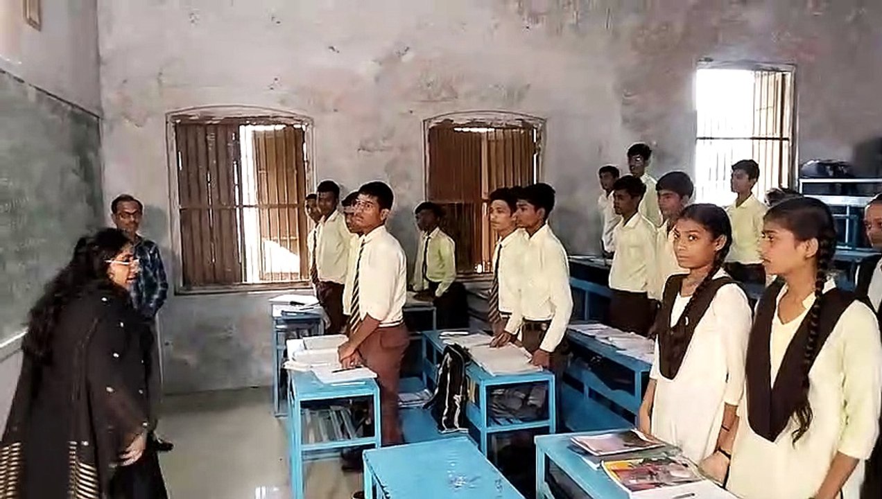 Smart class, lab found closed during collector's inspection