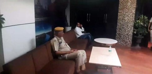 ठेकेदार पदमचंद ने कहा-एईएन के माथे पर मारकर आ जाना पैसे