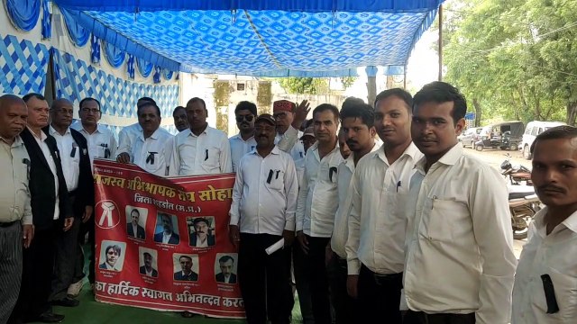 Video Story : राजस्व अभिभाषक संघ ने बांधी काली पट्टी, शुरू किया अनिश्चितकालीन धरना-प्रदर्शन