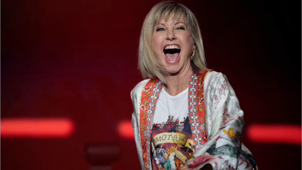 GALA VIDÉO - Mort d’Olivia Newton-John : devenu veuf, son mari ne compte pas refaire sa vie (1)