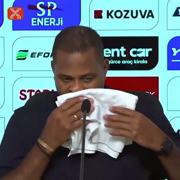 Kluivert: Takım ve futbolcularla aşırı gurur duyuyorum