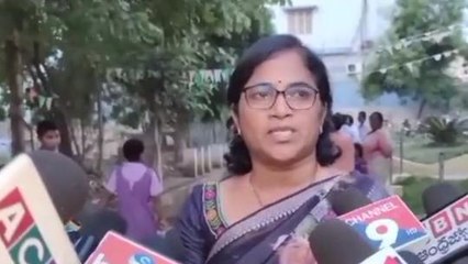 నెల్లూరు జిల్లా: నాపై దౌర్జన్యం చేశారు.. సబ్ రిజిస్ట్రార్ ఆవేదన