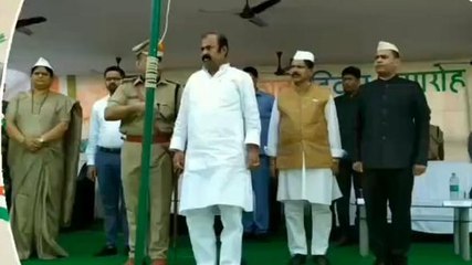 खगड़िया: नीतीश कुमार के नेतृत्व में बिहार का हो रहा विकास, मंत्री ने किया झंडोतोलन