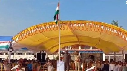 छतरपुर: हर्षोल्लास के साथ मनाया गया स्वतंत्रता दिवस, कलेक्टर ने किया ध्वजारोहण