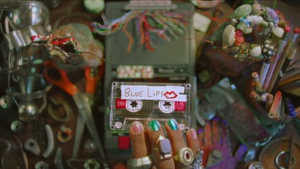 Cautious Clay - Blue Lips (Visualizer)