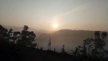 Sunrice Yang Indah Di Atas Bukit Beber