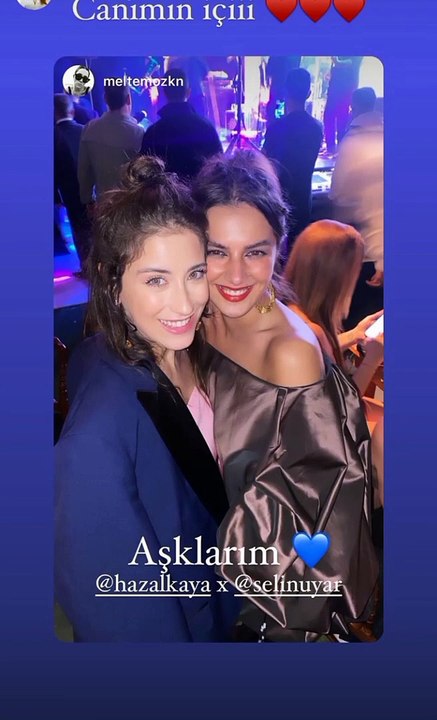 Hazal_Kaya_Latest_dancing_video_in_party____Turkish_Actress_Hazal_Kaya_New_video_2022(720p)