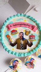 "A felizcumpleañar": Joven sorprende con su torta de cumpleaños al estilo José Peláez