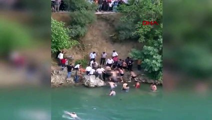 TAŞLARA DOLANAN BALIK AĞINI KURTARMAK İSTERKEN ÇAYA DÜŞÜP BOĞULDU
