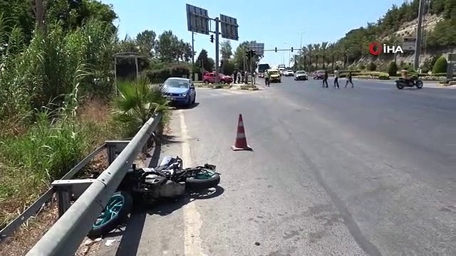 Ticari taksi ile çarpışan motosiklet sürücüsü yaralandı