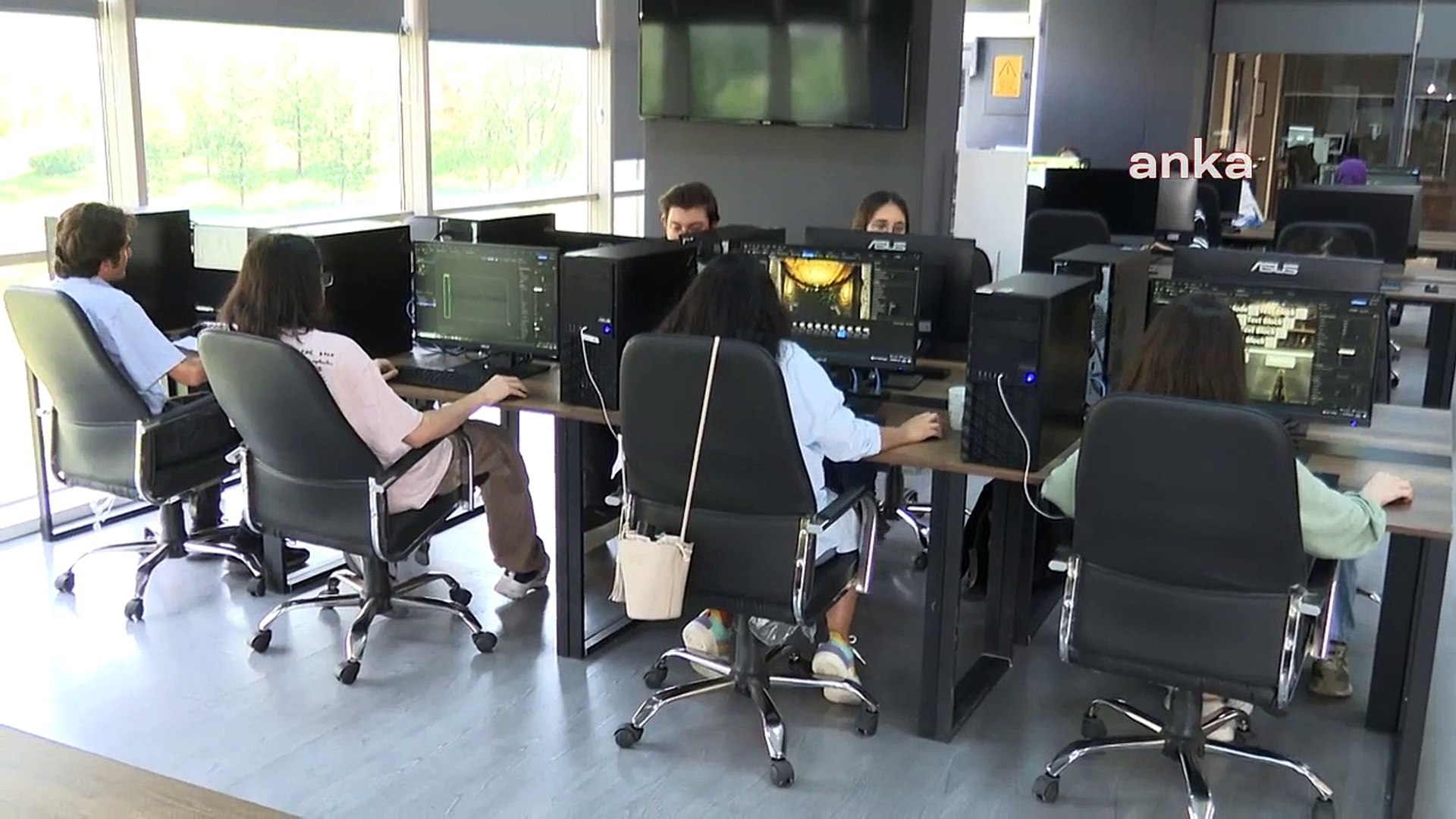 Ankara Büyükşehir Belediyesi, TechBridge Akademi'de 3D Tasarım ve Metaverse Eğitimlerine Devam 