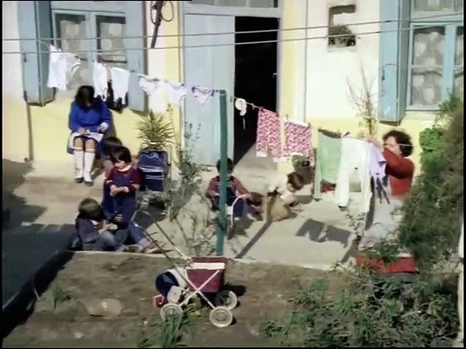 Ο ΘΑΝΑΣΗΣ ΚΑΙ ΤΟ ΚΑΤΑΡΑΜΕΝΟ ΦΙΔΙ - 1981 - DVDRi...