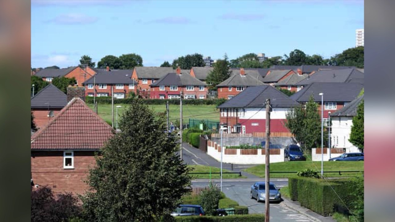 Leeds headlines 11 Aug: Seacroft burglary warning issued