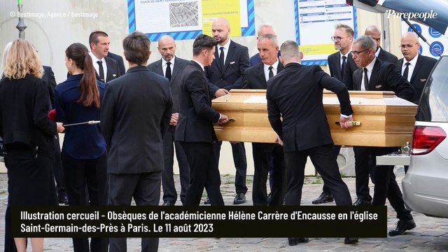 PHOTOS Obsèques d'Hélène Carrère d'Encausse : sa fille Marina effondrée et épaulée par son frère et sa soeur