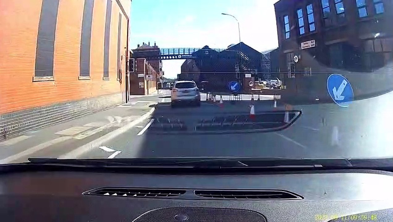 Watch the moment a shocked Sheffield driver saw a car heading directly at them on the wrong side of the road