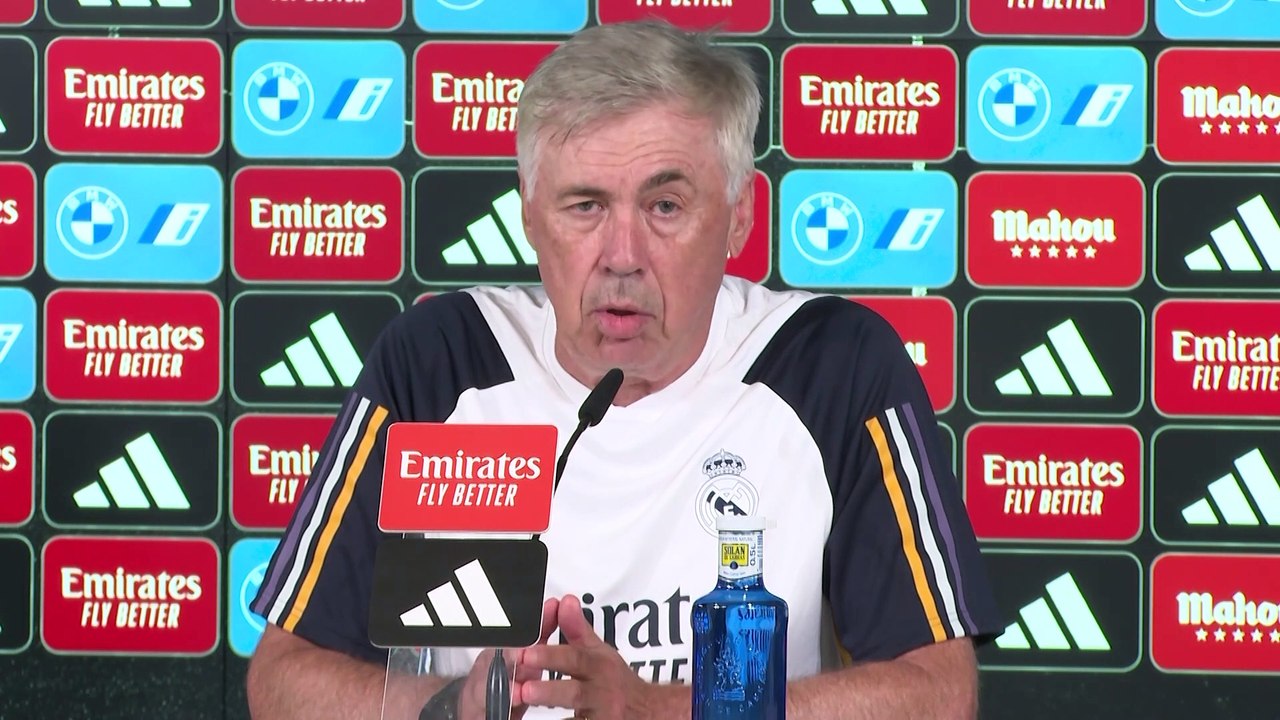 Ancelotti plantea fichar a un portero tras la lesión de Courtois y descarta un '9'