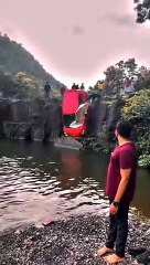 Car crushed and drowned in lake || viral video