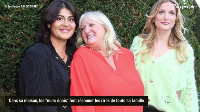 Charlotte de Turckheim : Murs épais, arbres fruitiers... Sa vie avec Zaman dans sa superbe demeure à Eygalières