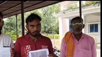 गुना : पत्नी की जगह बैच दिए थे बिचोलिये को पैसे, कुटीर के नाम पर हुई धोखाधड़ी