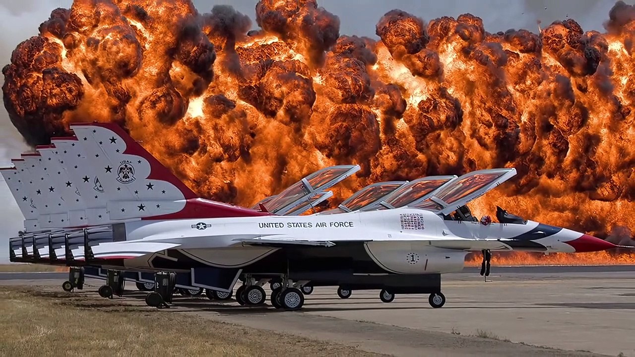 General Dynamics F-16 Fighting Falcon - HD