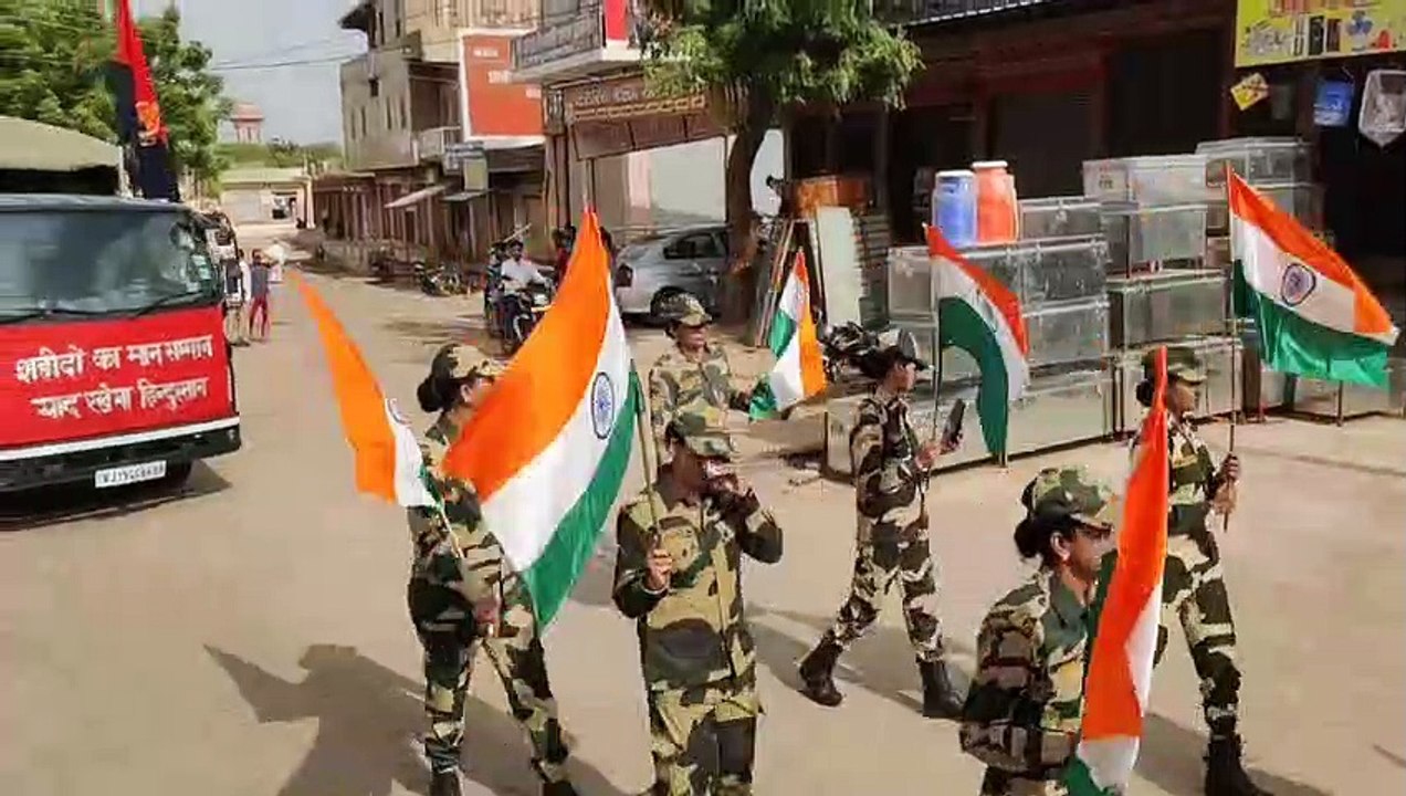 Video: तिरंगा रैली: भारत माता के जयकारों से गूं...