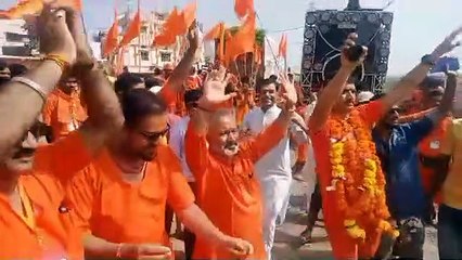 Kavad Yatris left for Narmada water with the cheers of Bholenath