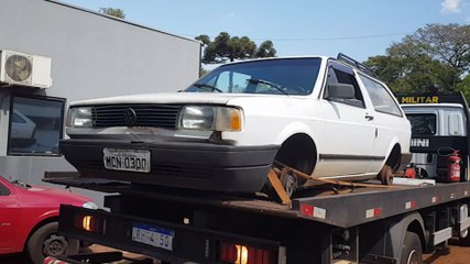 Parati furtada ontem no Loteamento Siena é encontrada depenada em Estrada Rural