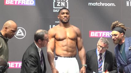 Poids lourds - La pesée d'Anthony Joshua avant le combat face à Robert Helenius