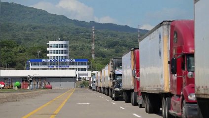 Nova balsa de carga da América Central parte de El Salvador