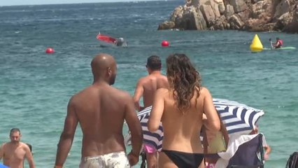 Download Video: Masificación en las playas españolas más paradisíacas